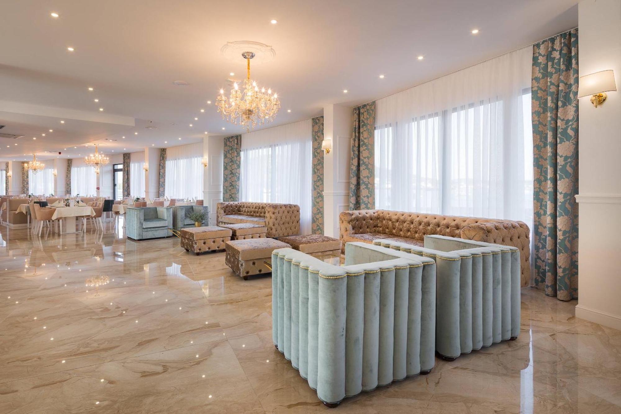 Hotel Perla 罗戈兹尼察 外观 照片