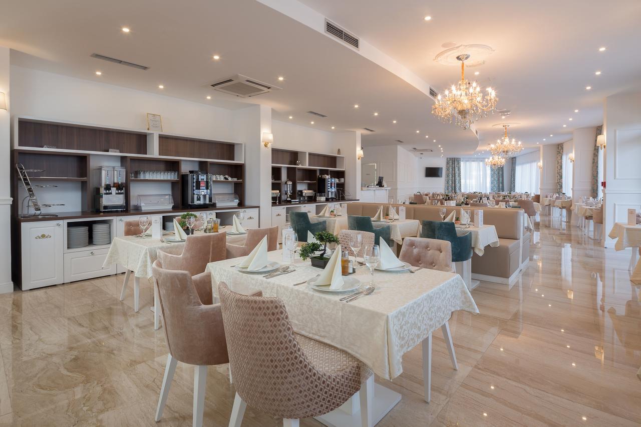 Hotel Perla 罗戈兹尼察 外观 照片